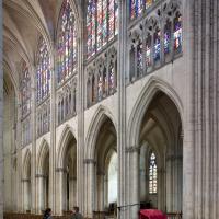 Cathédrale Saint-Pierre-Saint-Paul de Troyes - Interior, north nave elevation looking west from crossing