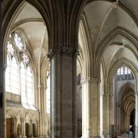 Cathédrale Saint-Pierre-Saint-Paul de Troyes - Interior, chevet, south choir aisles looking west