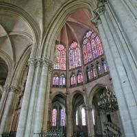 Cathédrale Saint-Pierre-Saint-Paul de Troyes - Interior, chevet, north ambulatory looking south 