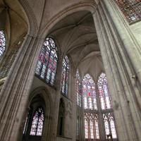 Basilique Saint-Urbain de Troyes - Interior, north chevet elevation and vaulting from crossing