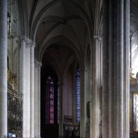 Cathédrale Notre-Dame de Amiens - Interior, south chevet aisle looking east