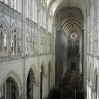 Cathédrale Notre-Dame de Amiens - Interior, south chevet elevation from triforium level looking down the nave