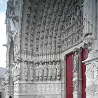 Cathédrale Notre-Dame de Amiens - Exterior, western frontispiece, center portal, north side
