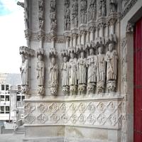 Cathédrale Notre-Dame de Amiens - Exterior, western frontispiece, center portal, north jamb figure and quatrefoils