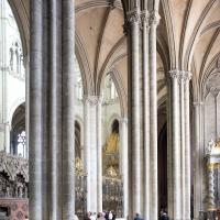 Cathédrale Notre-Dame de Amiens - Interior, south chevet aisle looking northeast