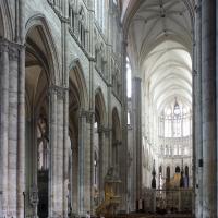 Cathédrale Notre-Dame de Amiens - Interior, north nave elevation looking east