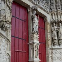 Cathédrale Notre-Dame de Amiens - Exterior, western frontispiece, center portal, trumeau