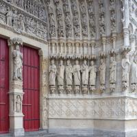 Cathédrale Notre-Dame de Amiens - Exterior, western frontispiece, north portal, south jamb and trumeau