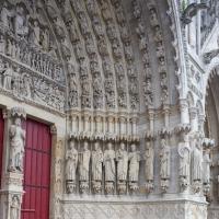 Cathédrale Notre-Dame de Amiens - Exterior, western frontispiece, north portal, south jamb