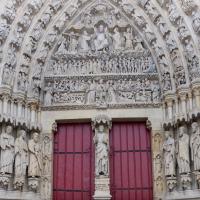 Cathédrale Notre-Dame de Amiens - Exterior, western frontispiece, center portal, detail