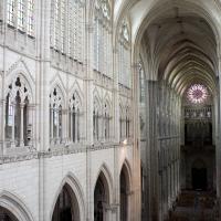 Cathédrale Notre-Dame de Amiens - Interior, south chevet and nave from triforium level looking west