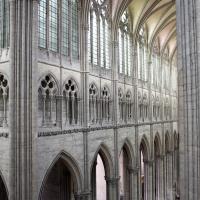 Cathédrale Notre-Dame de Amiens - Interior, south nave from triforium level