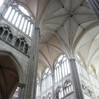 Cathédrale Notre-Dame de Amiens - Interior, north trasnept elevation and crossing ribbed vaults