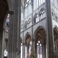 Cathédrale Notre-Dame de Amiens - Interior, north trasnept elevation and crossing