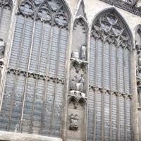 Cathédrale Notre-Dame de Amiens - Exterior, south nave tracery and window detail