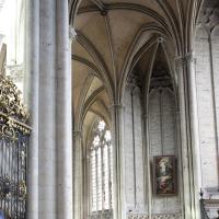 Cathédrale Notre-Dame de Amiens - Inteiror, ambulatory looking north