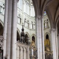 Cathédrale Notre-Dame de Amiens - Interior, south choir aisle looking northeast