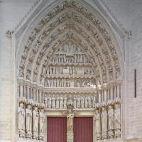 Cathédrale Notre-Dame de Amiens - Exterior, south transept portal