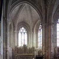 Église Notre-Dame d'Auvers-sur-Oise - Interior, chevet looking southeast towards apse