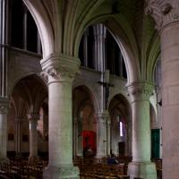 Église Saint-Laurent de Beaumont-sur-Oise - Interior, south nave aisle looking northeast