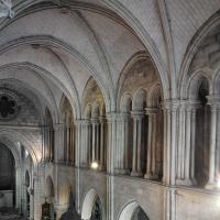 Église Saint-Laurent de Beaumont-sur-Oise - Interior, south nave elevation from triforium level