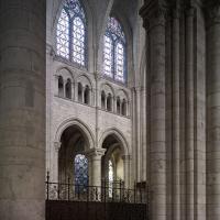 Cathédrale Saint-Étienne de Sens - Interior, chevet looking northeast from aisle