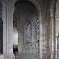 Cathédrale Saint-Étienne de Sens - Interior, chevet, northeast ambulatory looking northwest
