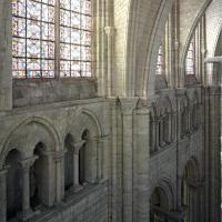 Cathédrale Saint-Étienne de Sens - Interior, chevet clerestory and triforium from triforium level