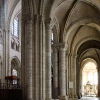 Cathédrale Saint-Étienne de Sens - Interior, chevet south aisle looking east