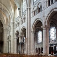 Cathédrale Saint-Étienne de Sens - Interior, nave looking northwest