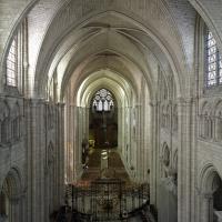 Cathédrale Saint-Étienne de Sens - Interior, chevet and nave looking west from triforium level