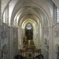 Cathédrale Saint-Étienne de Sens - Interior, chevet and nave looking west from triforium level