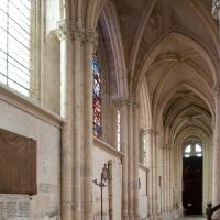 Église Notre-Dame de Villeneuve-sur-Yonne - Interior, south nave aisle looking west