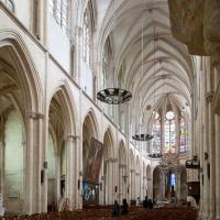 Église Notre-Dame de Villeneuve-sur-Yonne - Interior, north nave elevation looking east