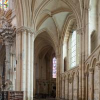 Église Notre-Dame de Villeneuve-sur-Yonne - Interior, east ambulatory aisle