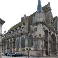 Église Notre-Dame de Villeneuve-sur-Yonne - Exterior, western frontiepiece and north nave elevation