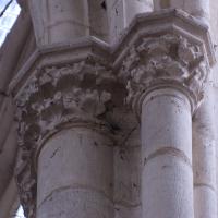 Église Notre-Dame de Villeneuve-sur-Yonne - Interior, nave, south clerestory, vaulting shaft capitals