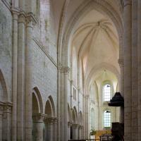 Église Notre-Dame de Voulton - Interior, north nave elevation looking east