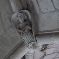 Église Saint-Serge d'Angers - Interior, chevet, north aisle, vaulting corbel