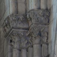 Église Saint-Serge d'Angers - Interior, north transept, north clerestory, vaulting shaft capitals