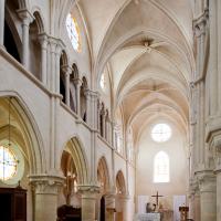 Église Saint-Denys d'Arcueil - Interior, nave looking northeast