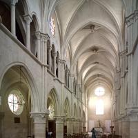 Église Saint-Denys d'Arcueil - Interior, nave looking northeast