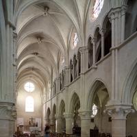 Église Saint-Denys d'Arcueil - Interior, nave looking southeast