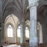 Collégiale Notre-Dame d'Auffay - Interior, north chevet aisle looking south