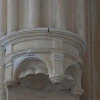Église Saint-Eusèbe d'Auxerre - Interior, chevet, ambulatory, outer wall, vaulting shaft canopy