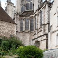 Cathédrale Saint-Étienne d'Auxerre - Exterior, chevet from east