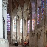Cathédrale Saint-Étienne d'Auxerre - Interior, chevet, ambulatory looking into axial chapel