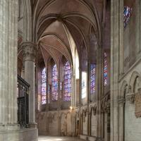 Cathédrale Saint-Étienne d'Auxerre - Interior, chevet, ambulatory looking northeast