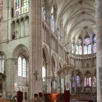 Cathédrale Saint-Étienne d'Auxerre - Interior, chevet and north transept, looking northeast