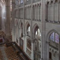 Cathédrale Saint-Étienne d'Auxerre - Interior, chevet, triforium level, looking north west